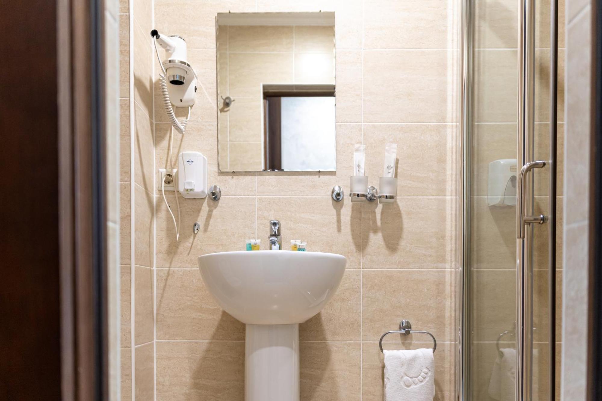 Hotel Mildom Express Almaty Exterior foto