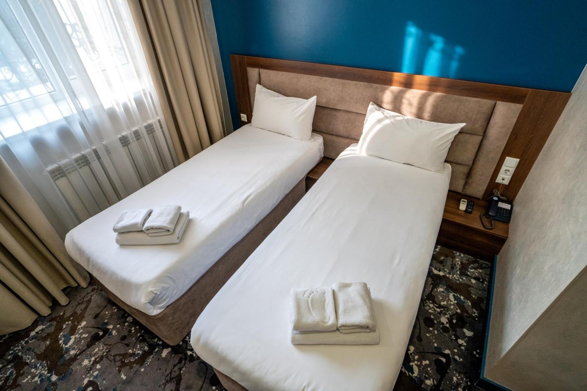 Hotel Mildom Express Almaty Exterior foto