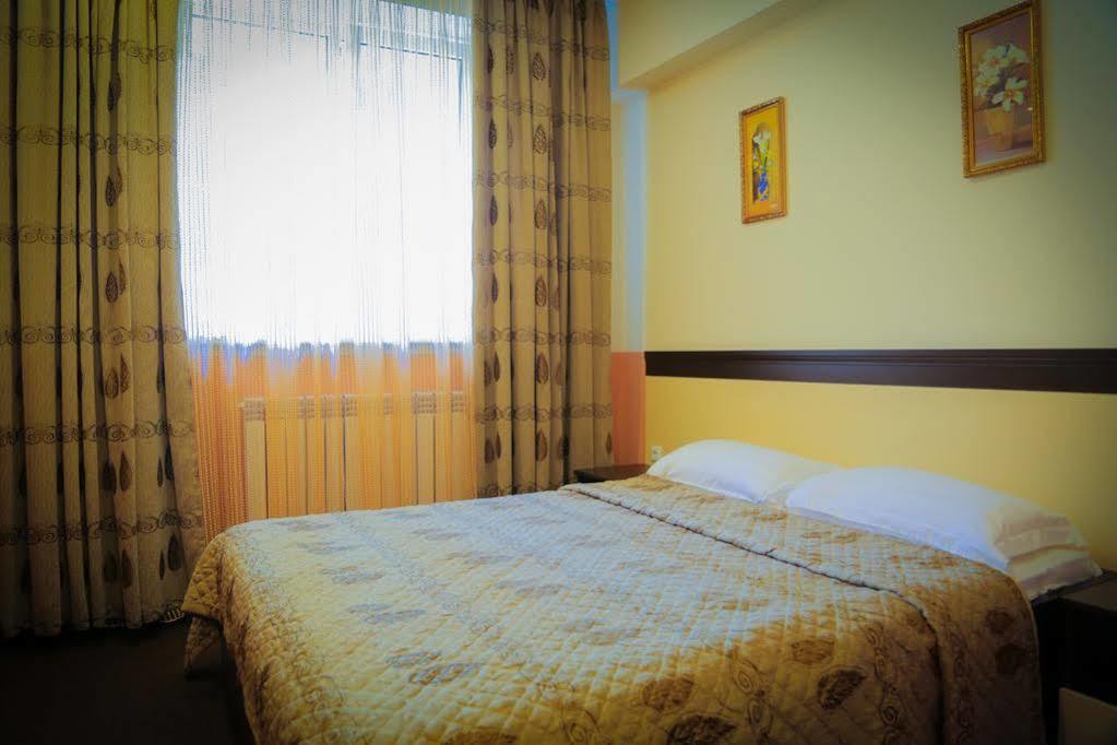 Hotel Mildom Express Almaty Exterior foto